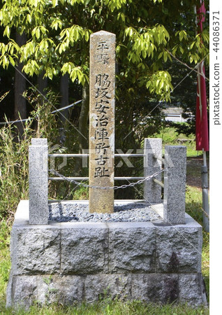 Stone monument of "Plain Wakisaka Yasushi Jinjo Kofun" (Gifu Fuwa-gun Sekigaharacho Sekigahara Fujishita 476-1) 44086371