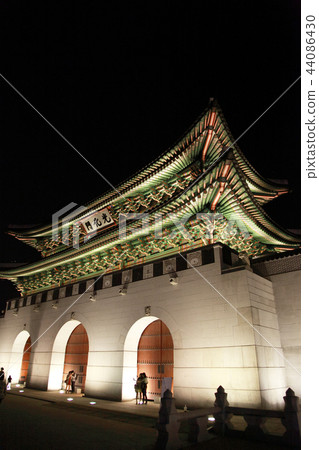 Gyeongbokgung 44086430