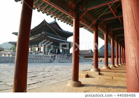 Gyeongbokgung 44086486
