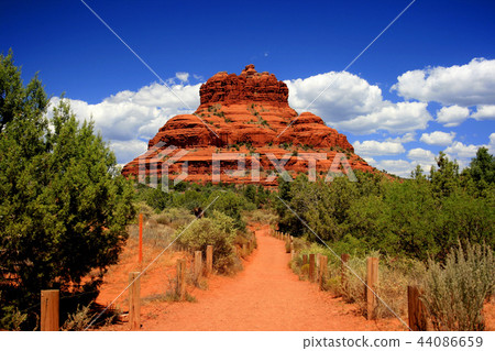 Bell Rock located in Sdona, Arizlona Bell Rock located in Sdona, Arizlona 44086659
