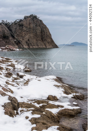 Jangja island in winter Jangja island in winter 44092534