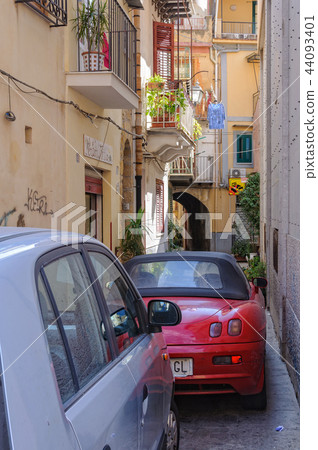 Narrow Lane - Monreale 44093401