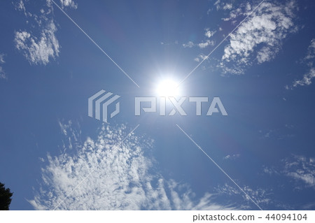清新的天空 44094104