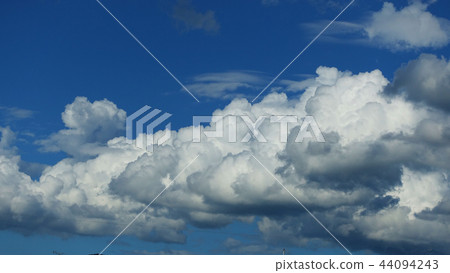 夏日的天空 44094243