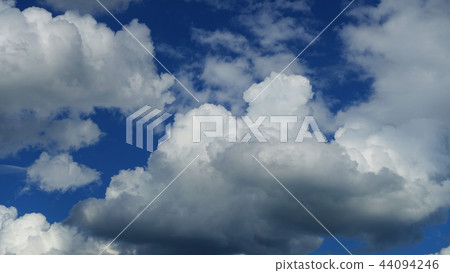 夏日的天空 夏日的天空 44094246
