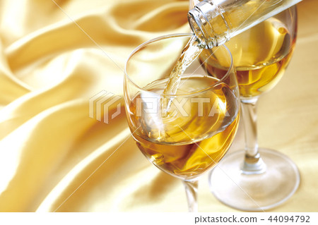 White wine image White wine image 44094792