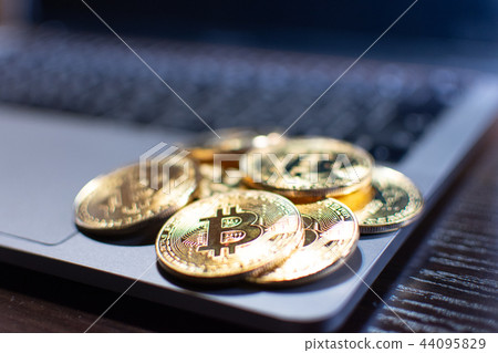 Virtual Currency and PC 44095829