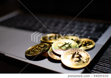 Virtual Currency and PC Virtual Currency and PC 44095830