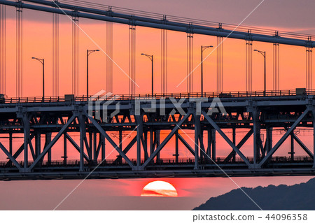 <Okayama Prefecture> Evening view of the Seto Inland Sea and Seto Ohashi 44096358