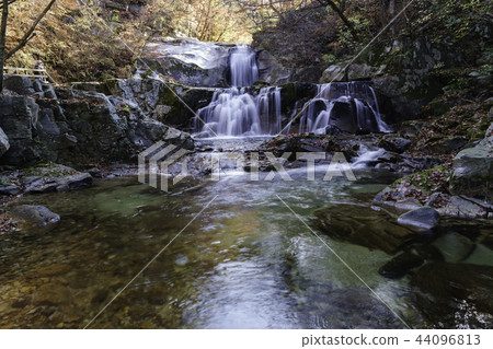 Mt. Bangtae, Ethan Waterfall, Autumn, Inje County, Gangwon Province 44096813