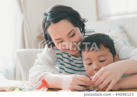 mother, mum, mummy 44098123