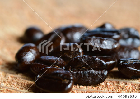 Coffee beans Coffee beans 44098639