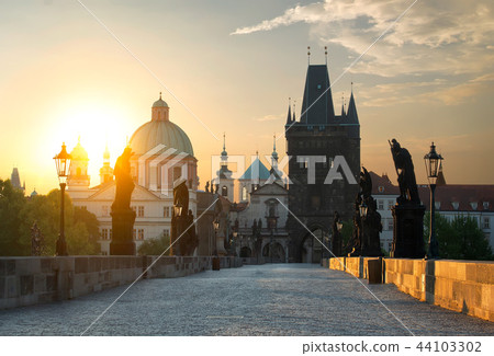 Charles Bridge in the morning Charles Bridge in the morning 44103302