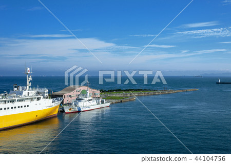 [Aomori City, Aomori Prefecture] Aomori Bay Area Morning Scenery 44104756