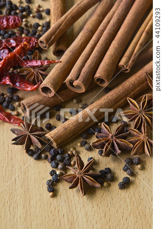 Spices Spices 44109293