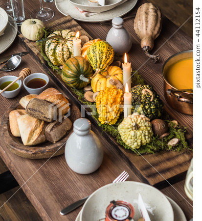 Table setting for Thanksgiving. Autumn table  44112154