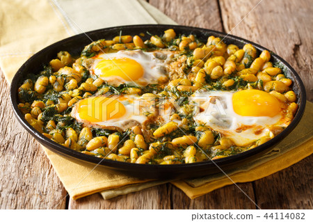 Traditional Iranian cuisine Baghali Ghatogh beans Traditional Iranian cuisine Baghali Ghatogh beans 44114082