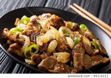 dak-ttongjip-bokkeum hicken gizzard with onions dak-ttongjip-bokkeum hicken gizzard with onions 44114211