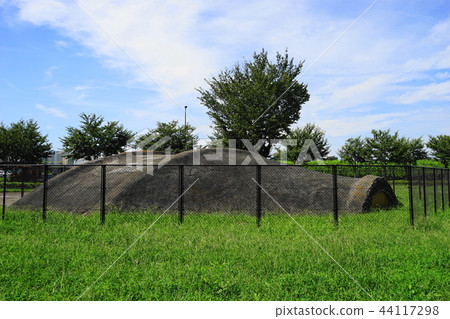 September Chofu 86 Former Army Chofu Airfield Main Building Oosawa No. 1 44117298