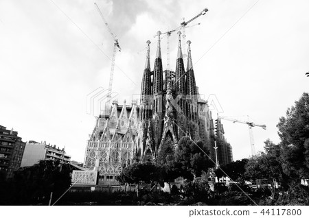 Sagrada Familia Sagrada Familia 44117800