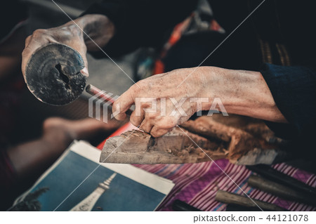 Professional no age limit 44121078