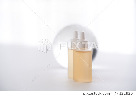 Cosmetic development 44121929