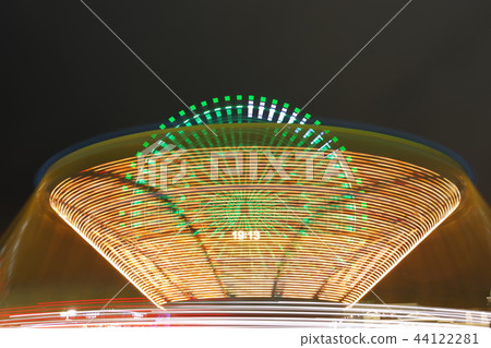 [Yokohama Cosmo World] Light trails of attractions 44122281