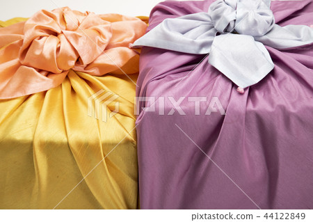 Holiday gift crepe, gift box 44122849