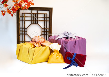 Holiday gift crepe, gift box 44122856