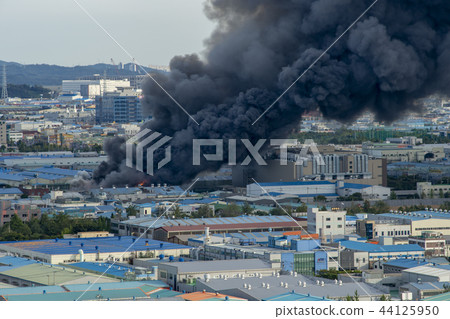 Fire, Sihwa Industrial Complex, Siheung, Gyeonggi-do Fire, Sihwa Industrial Complex, Siheung, Gyeonggi-do 44125950