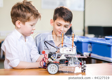 kids playing robot