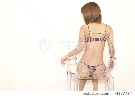 Nude Japanese women 44127724