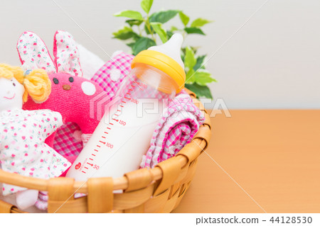 嬰兒奶瓶和嬰兒用品 44128530