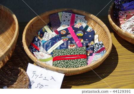 Handmade crafts Handmade crafts 44129391
