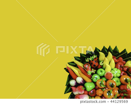 Fruit Shaped Mung Beans in Jelly  44129569