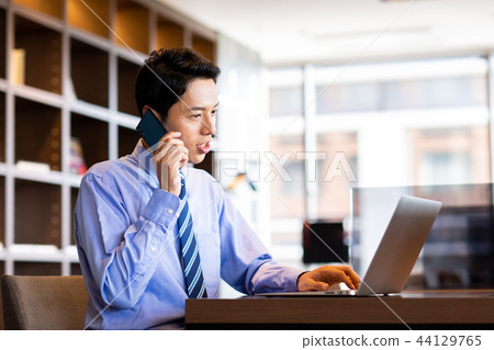 Businessman (Office-Telephone) 44129765