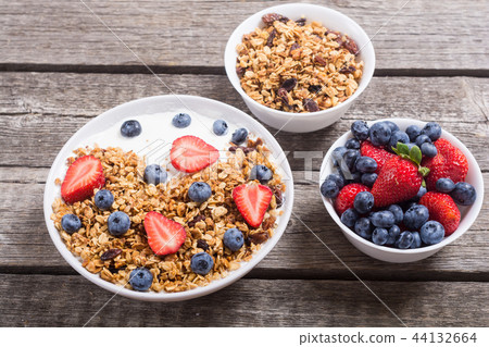Chia yogurt with granola Chia yogurt with granola 44132664