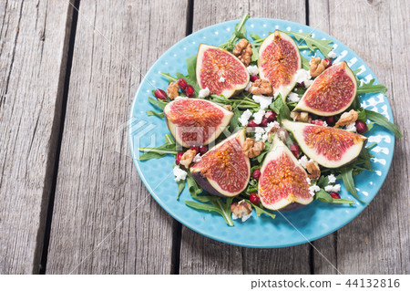 Figs autumn salad Figs autumn salad 44132816