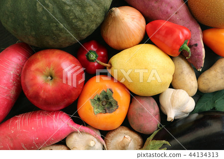 Image of autumn vegetables 44134313