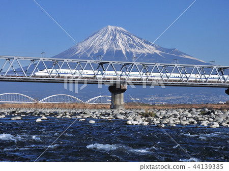 Fujikawa Railway Bridge, Shinkansen Series 700 and Mt. Fuji-5310 44139385