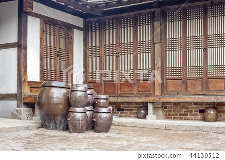 Hanok, Jar, Bukchon Cultural Center, Jongno-gu, Seoul 44139512