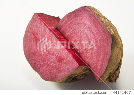 Healthy beets 44141467