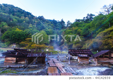 Yumoto Onsen hot spring morning view [Tochigi Prefecture Nikko City Yumoto] 44142659
