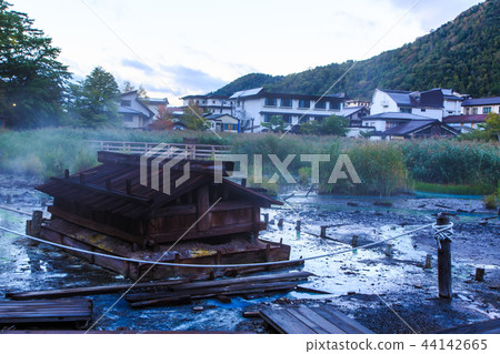 Yumoto Onsen hot spring morning view [Tochigi Prefecture Nikko City Yumoto] 44142665
