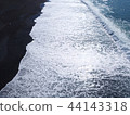 A beach 44143318