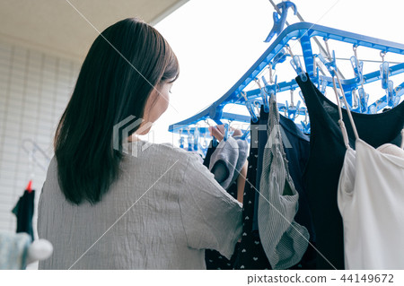 Washing housework housewife 44149672