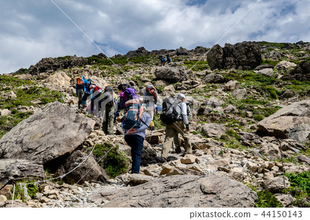 登山者攀登Mt. Hayaike 登山者攀登Mt. Hayaike 44150143