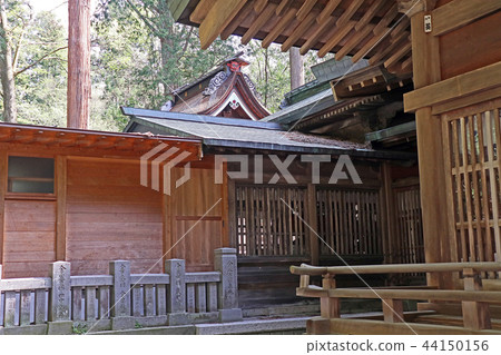 Wakaichi Oji Shrine 44150156