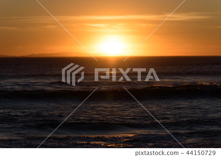 在海灘上的日落 在海灘上的日落 44150729