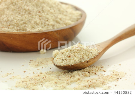 Peeled almond powder Peeled almond powder 44150882
